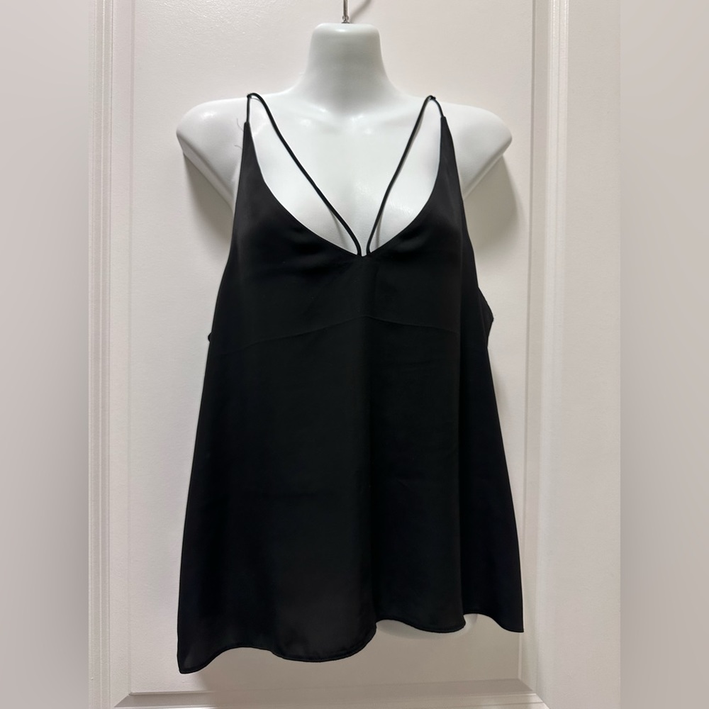 Black crossover Silky Tank
